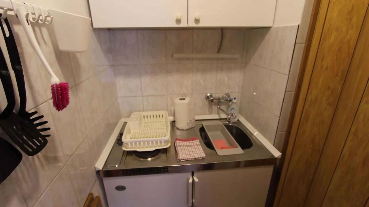 Apartments In Malinska/Insel Krk 27336