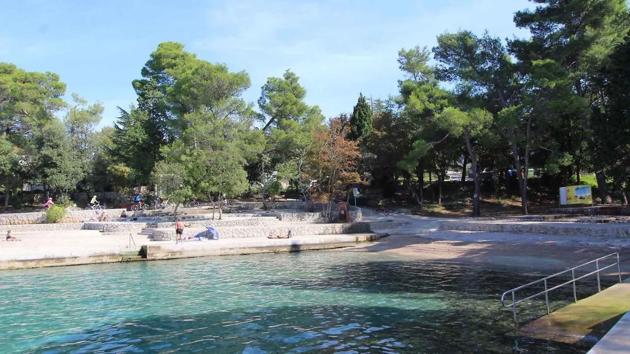 Apartments In Malinska/Insel Krk 27336